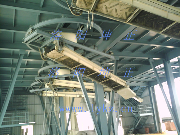 1512957666228216.jpg 懸掛式旋轉(zhuǎn)升降輸送機